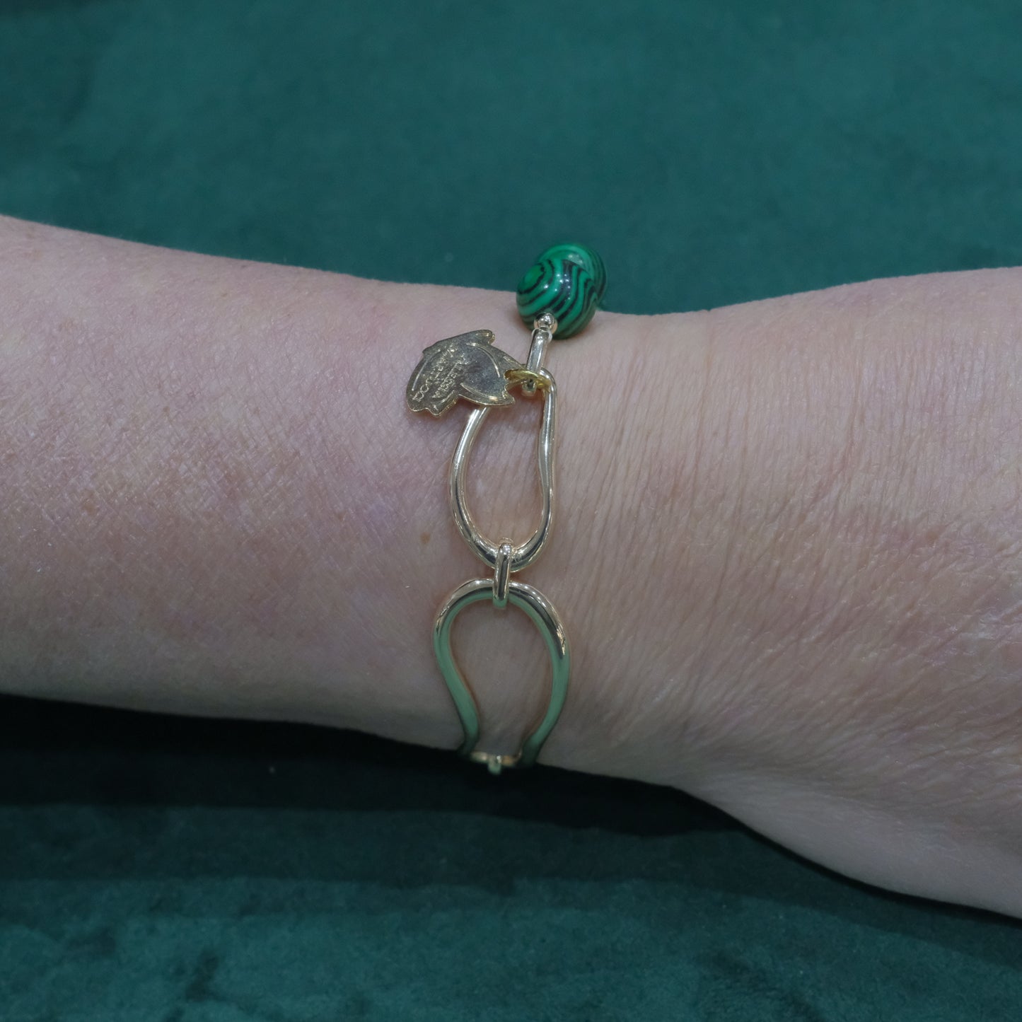 Bracciale elastico in acciaio e pietre dure