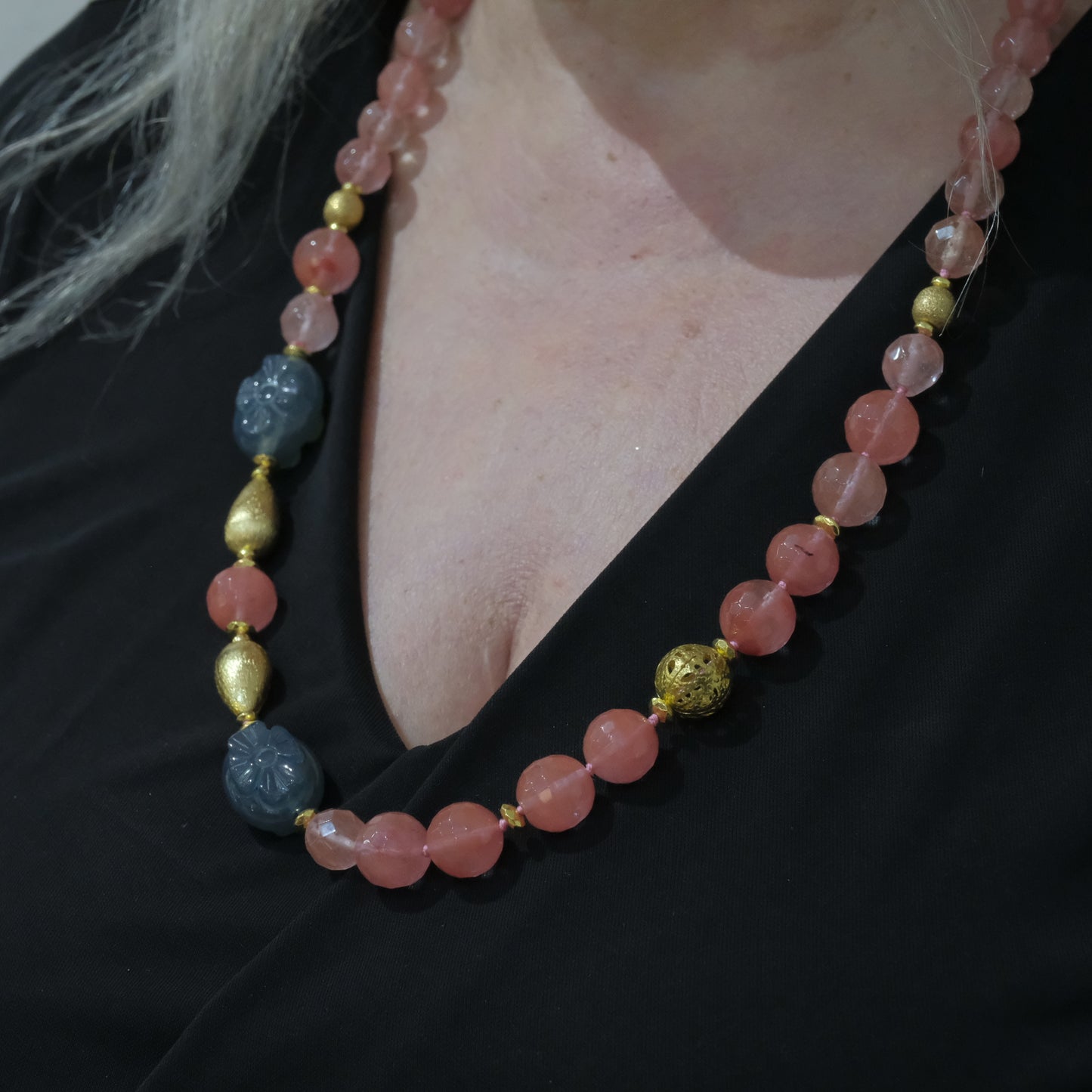 Collana di pietre dure rosa