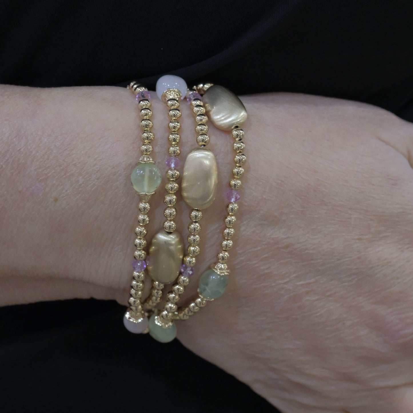 Bracciale in acciaio con pietre dure
