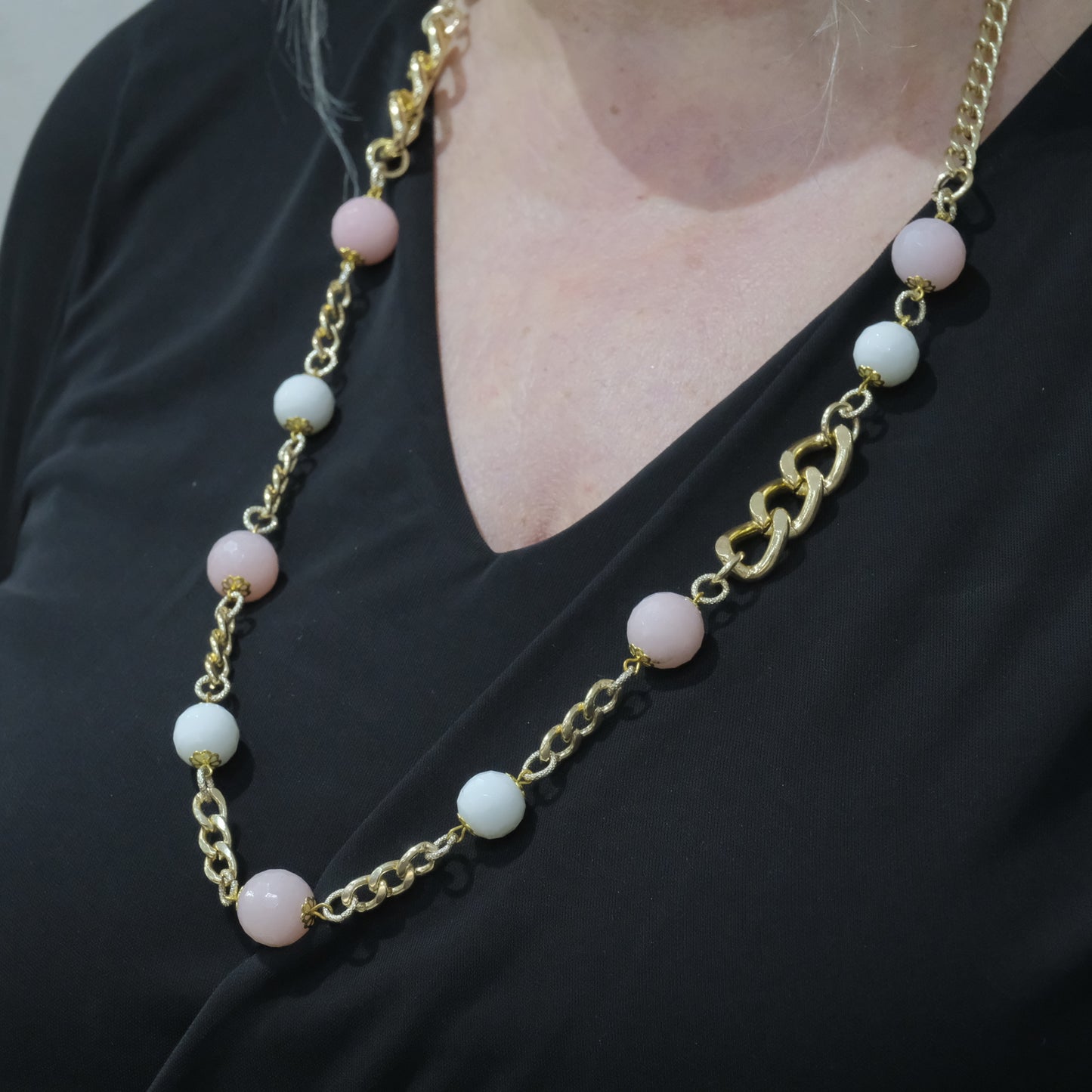 Collana in acciaio e pietre dure