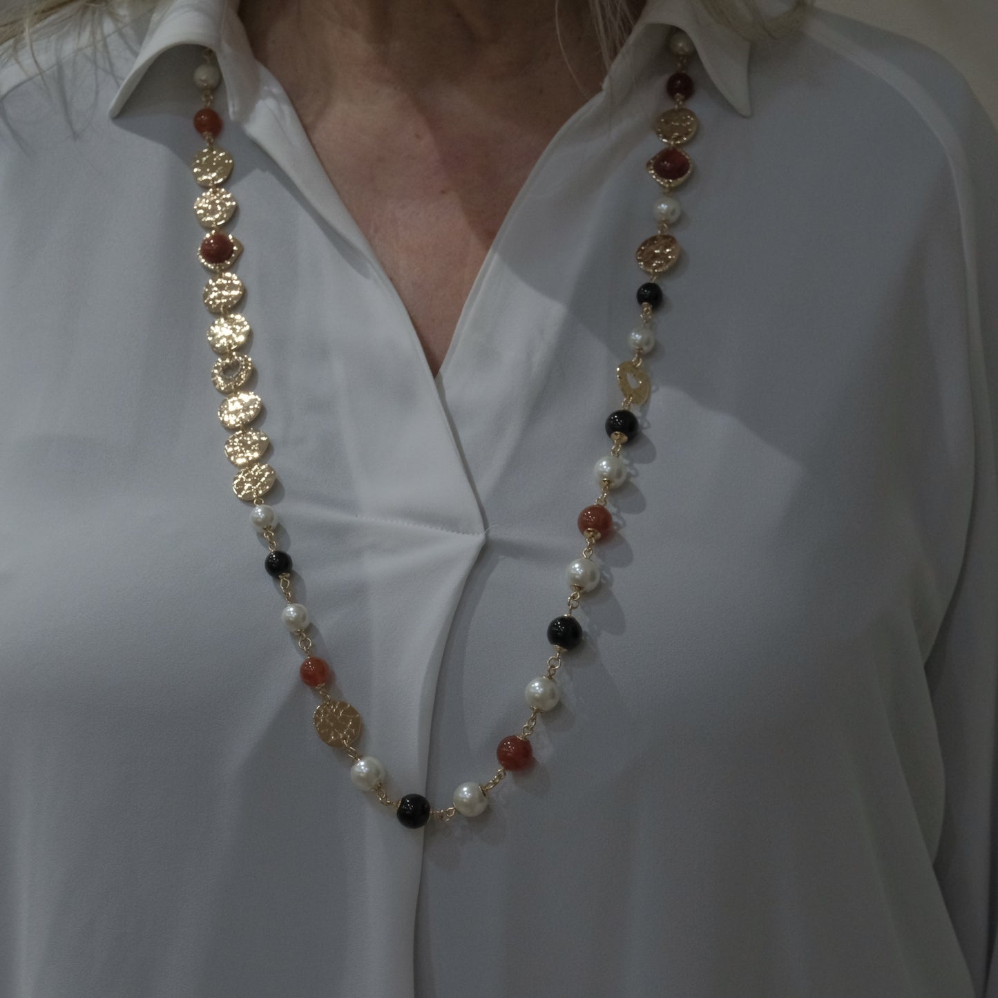 Collana in acciaio con pietre dure