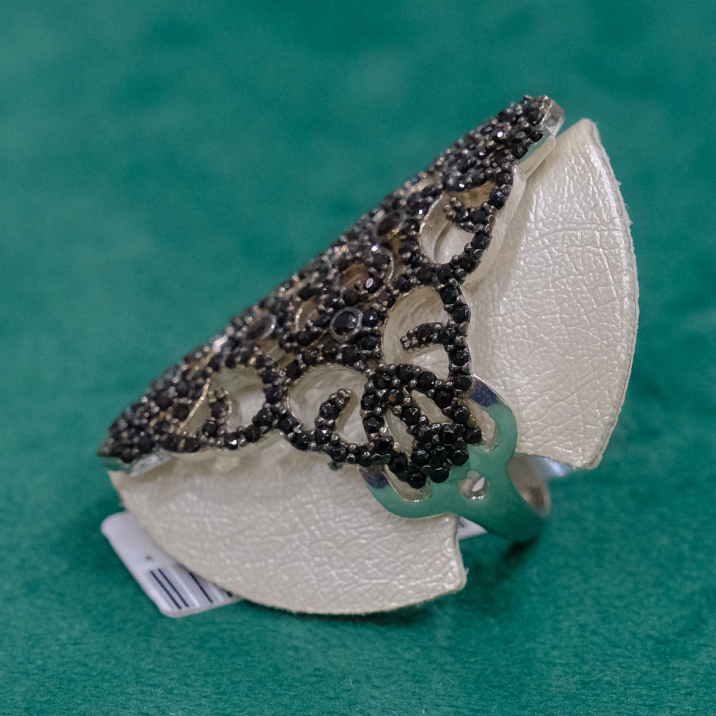 Anello in argento 925, misura n°17, con pietre dure nere