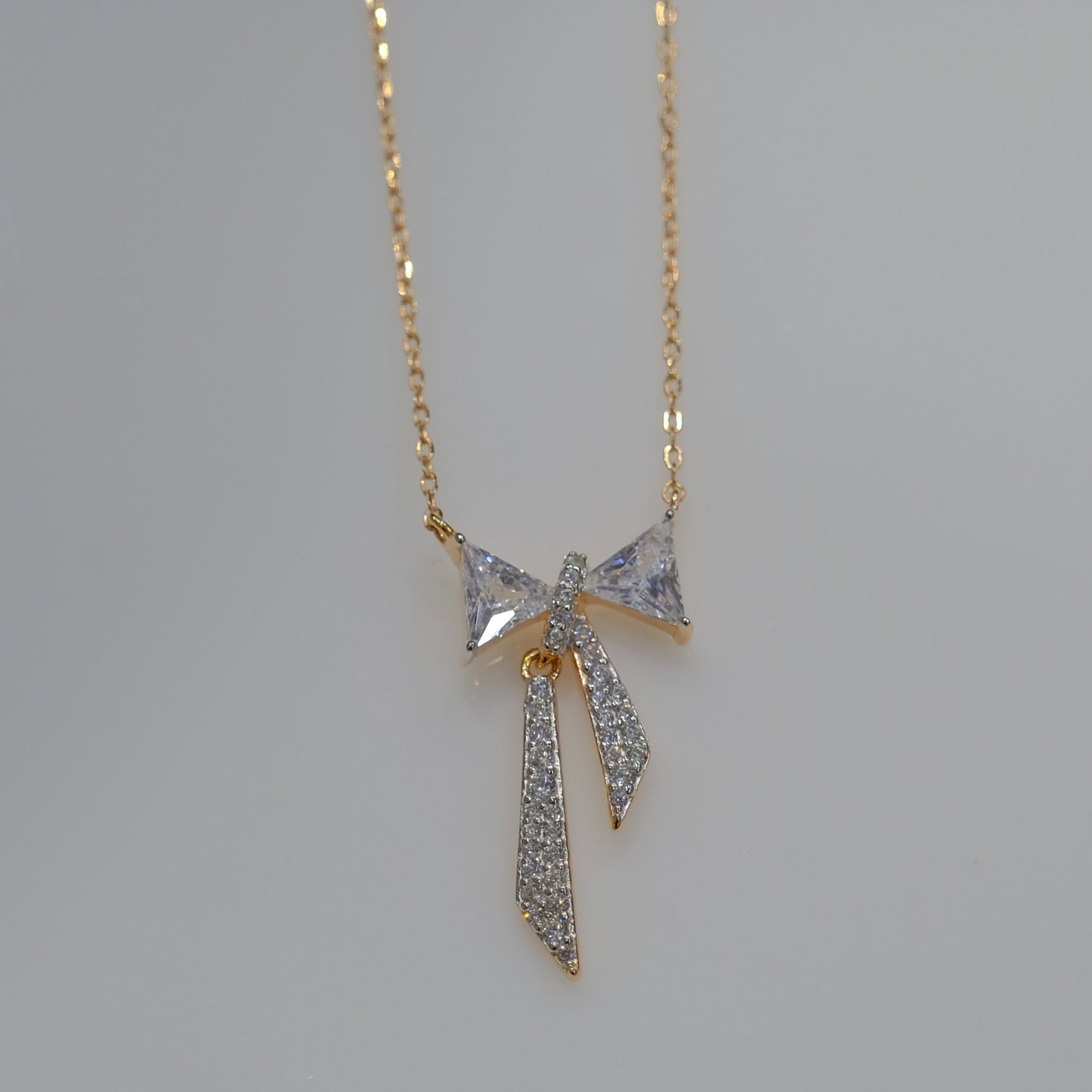 Collana in argento 925 con pendente e zirconi