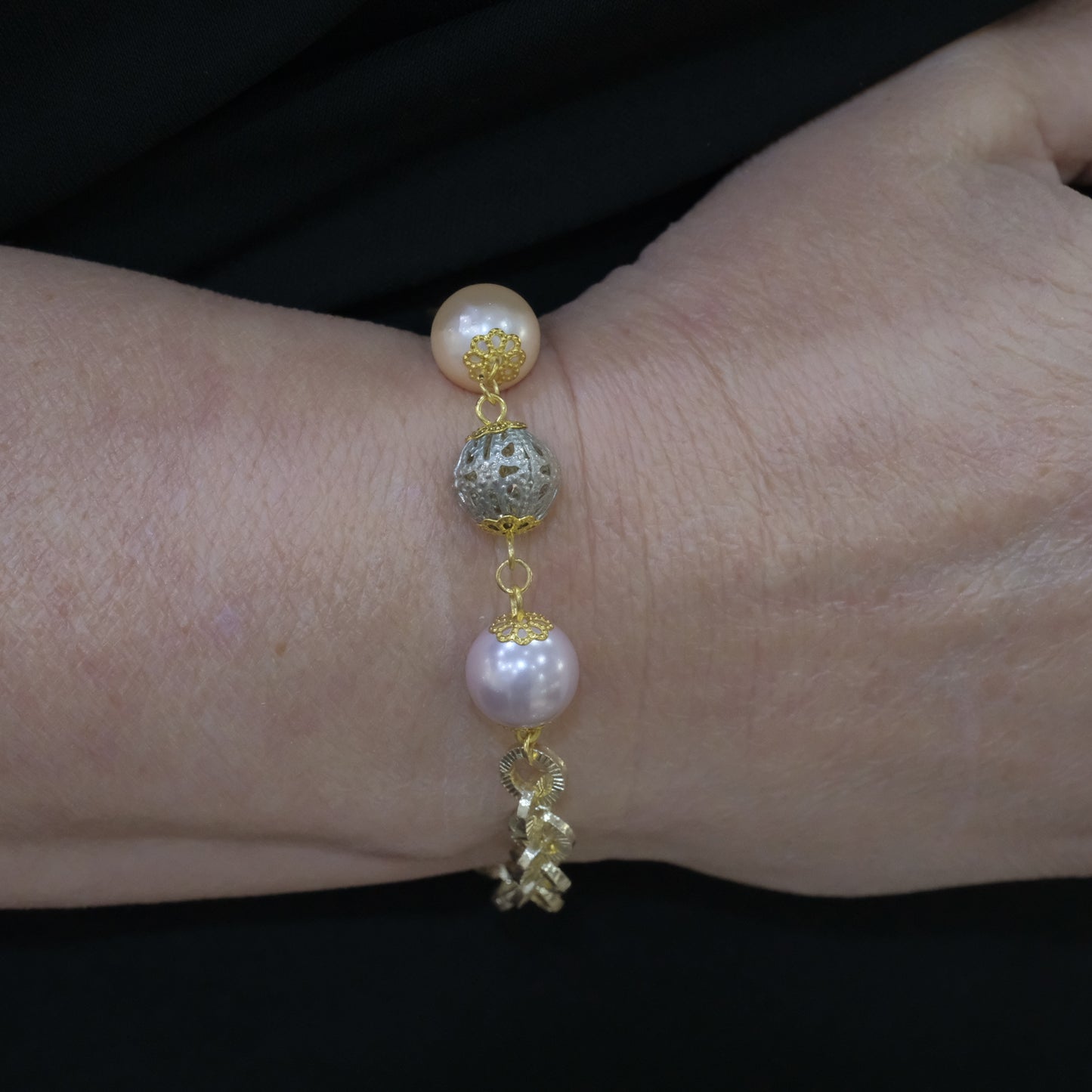 Bracciale in acciaio satinato e pietre dure