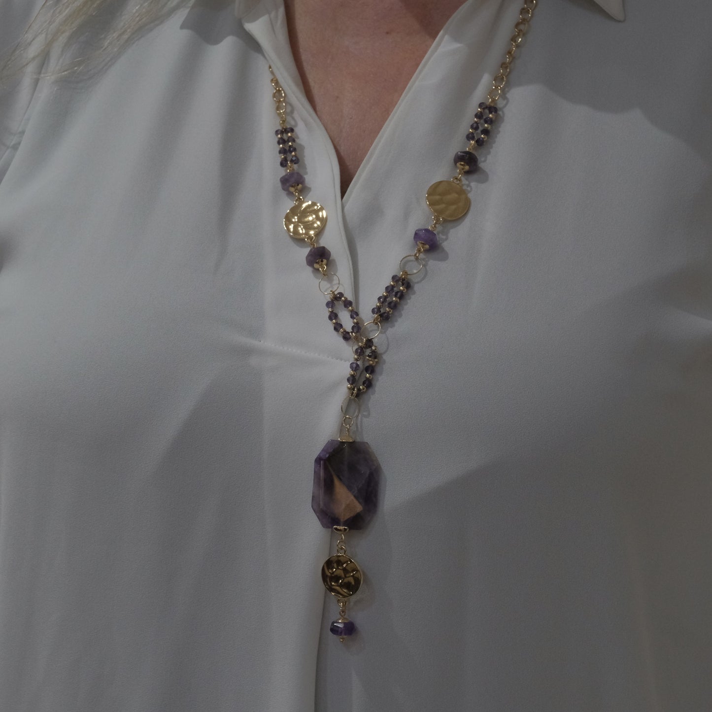 Collana in acciaio e pietre dure
