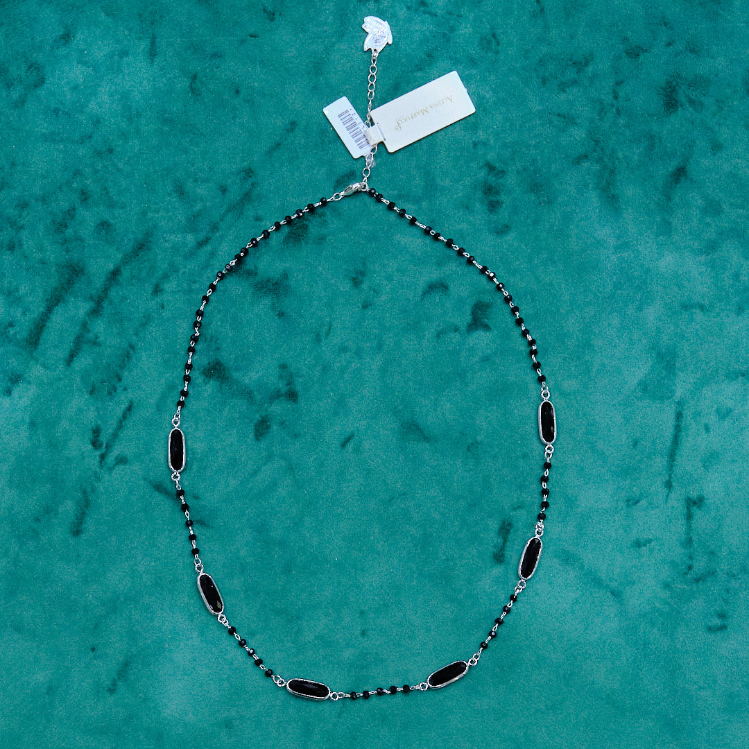 Collana in acciaio e pietre dure